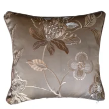 Kahve Nakışlı Kırlent Kılıfı 40*40 cm