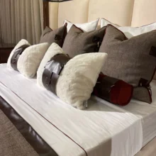 Kahve Deri Detay Yatak Runner Seti 8 Parça