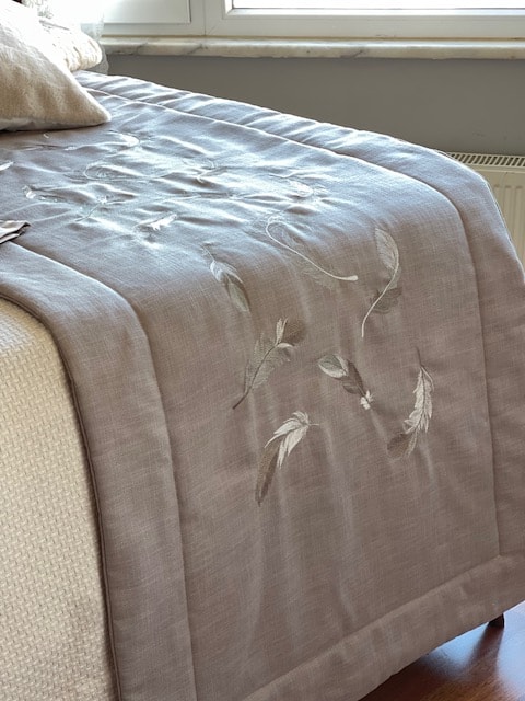 VİZON KUMAŞ ÜZERİ KUŞ TÜYÜ NAKIŞLI YATAK RUNNER SETİ 4 PARÇA - Görsel 3