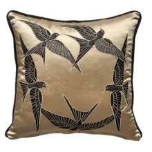 Gold Kırlangıç Yuvarlak Nakışlı Yastık Kılıfı 50*50 cm